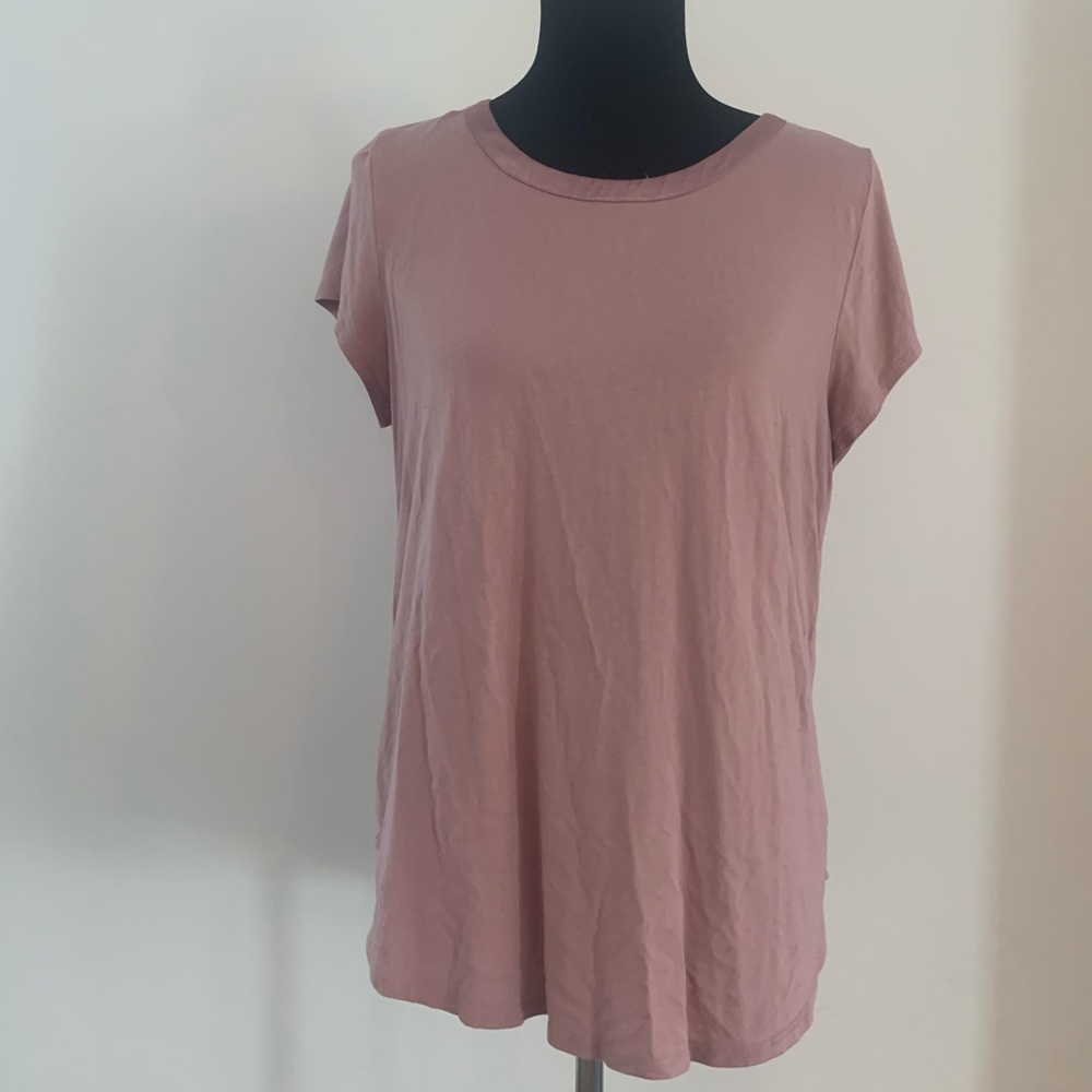 🔴 Pretty dusty rose tee